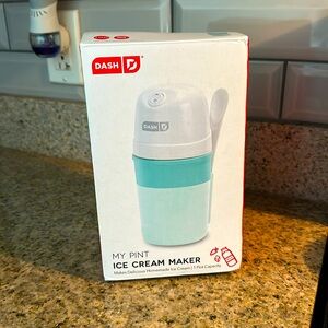 Pint Ice Cream Maker